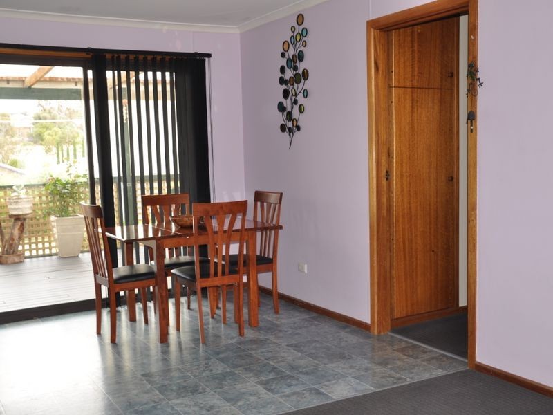 13 Folkestone Terrace, Victor Harbor SA 5211