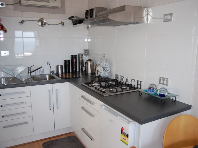 27 & 28 No Hindmarsh Road, Mccracken SA 5211