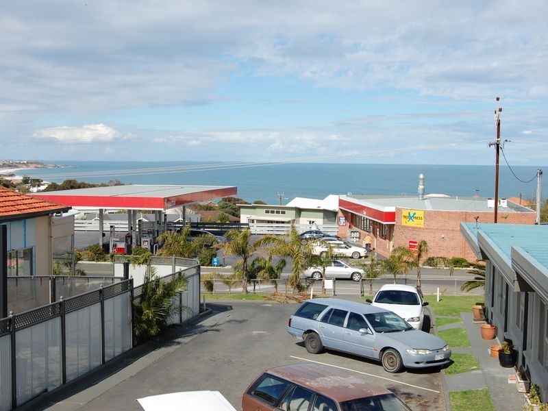 27 & 28 No Hindmarsh Road, Mccracken SA 5211