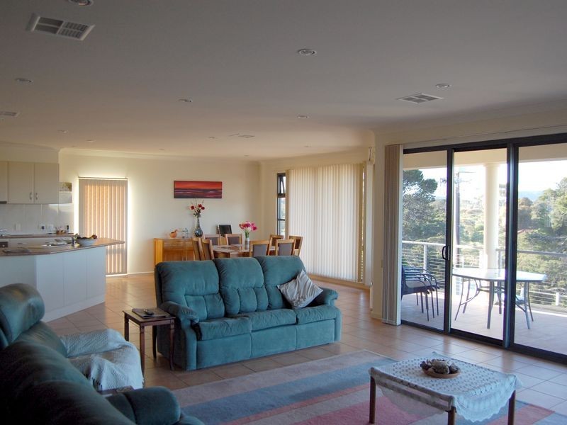 4 The Parkway, Victor Harbor SA 5211
