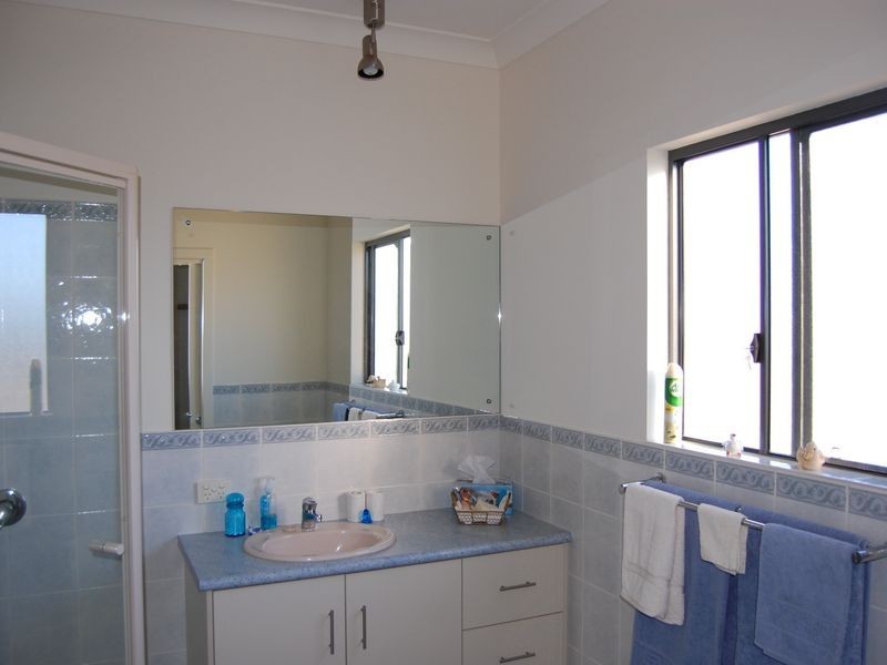 4 The Parkway, Victor Harbor SA 5211
