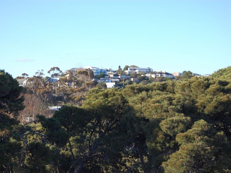 4 The Parkway, Victor Harbor SA 5211