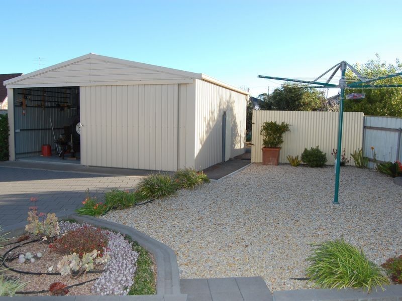 4 The Parkway, Victor Harbor SA 5211
