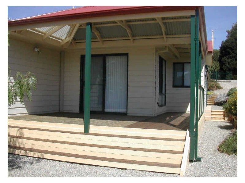 4 Laurie Avenue, Encounter Bay SA 5211