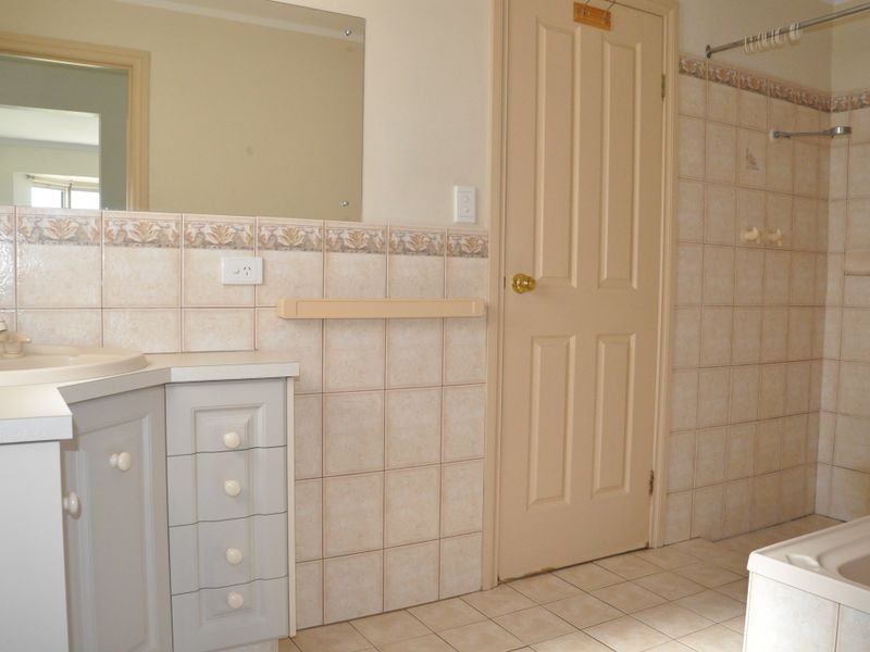 4 Windjammer Court, Encounter Bay SA 5211