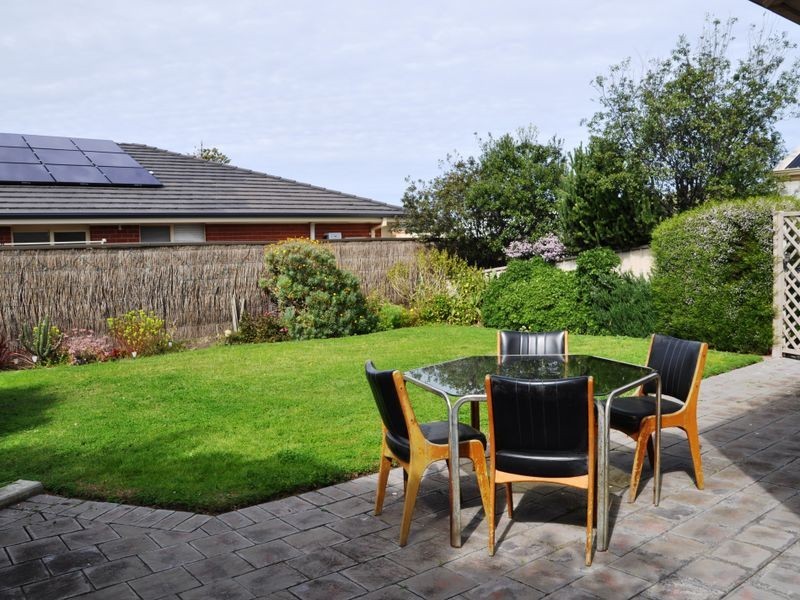 4 Windjammer Court, Encounter Bay SA 5211