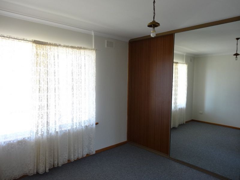 Unit 2/56 Pine Avenue, Victor Harbor SA 5211