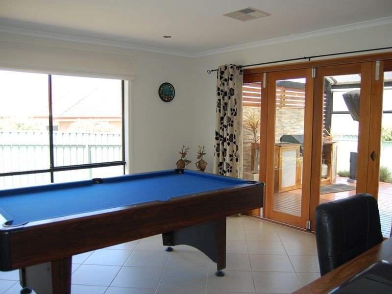 12 Tripp Street, Encounter Bay SA 5211