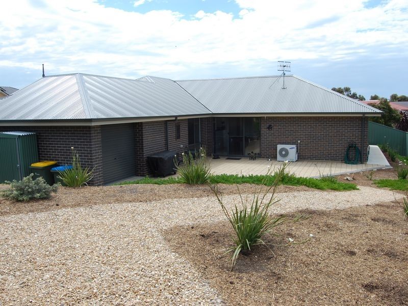 25 Wishart Crescent, Encounter Bay SA 5211
