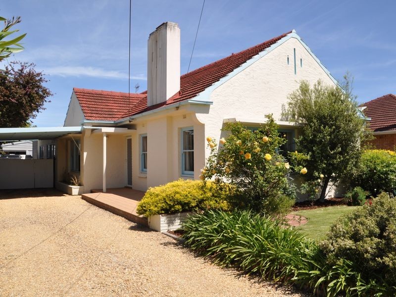 14 Leworthy Street, Victor Harbor SA 5211