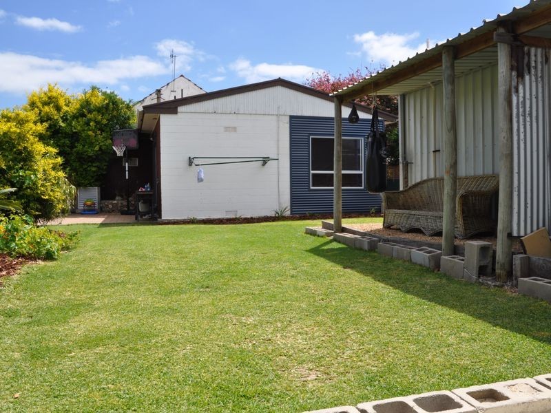 14 Leworthy Street, Victor Harbor SA 5211