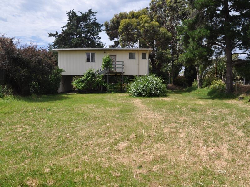 35 Russell Street, Encounter Bay SA 5211