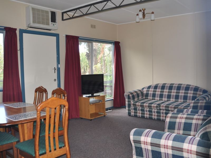35 Russell Street, Encounter Bay SA 5211