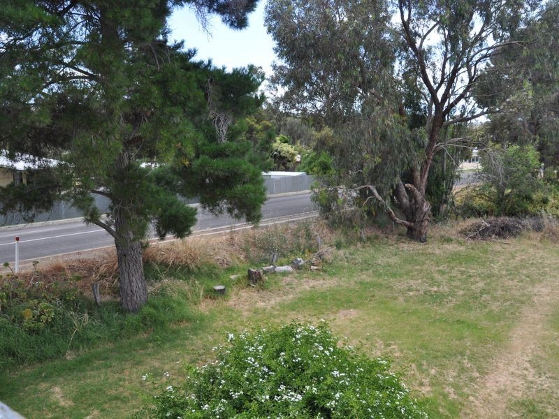 35 Russell Street, Encounter Bay SA 5211