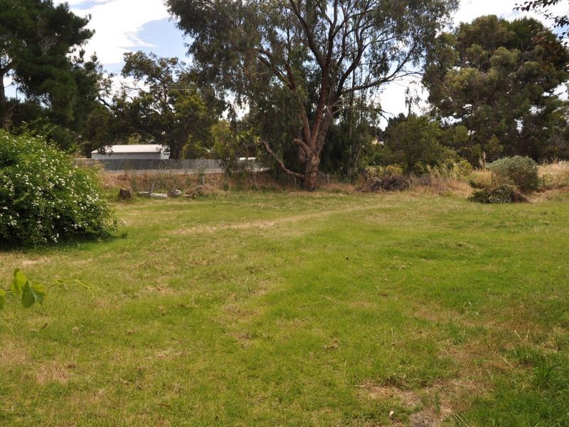 35 Russell Street, Encounter Bay SA 5211