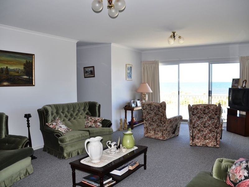 50 Esplanade, Victor Harbor SA 5211