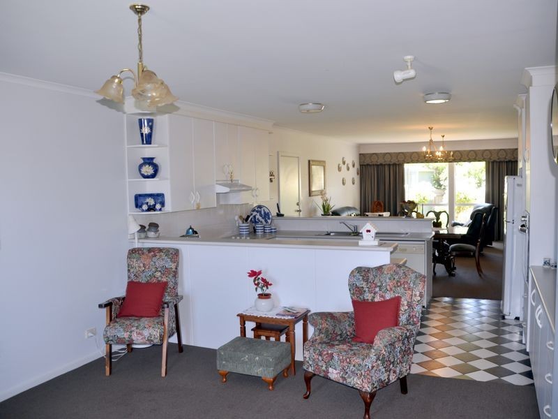 50 Esplanade, Victor Harbor SA 5211