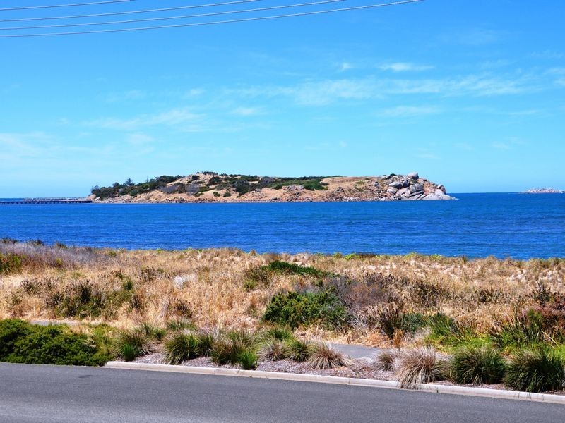 50 Esplanade, Victor Harbor SA 5211