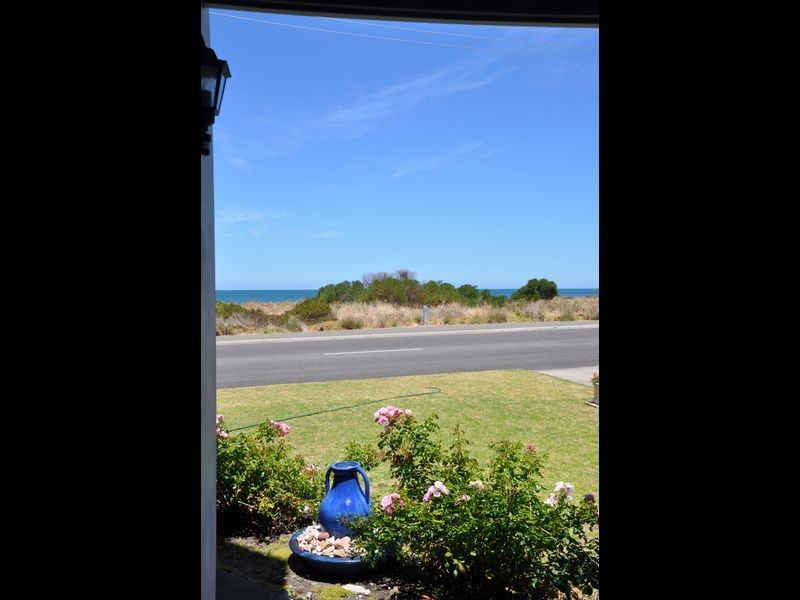 50 Esplanade, Victor Harbor SA 5211