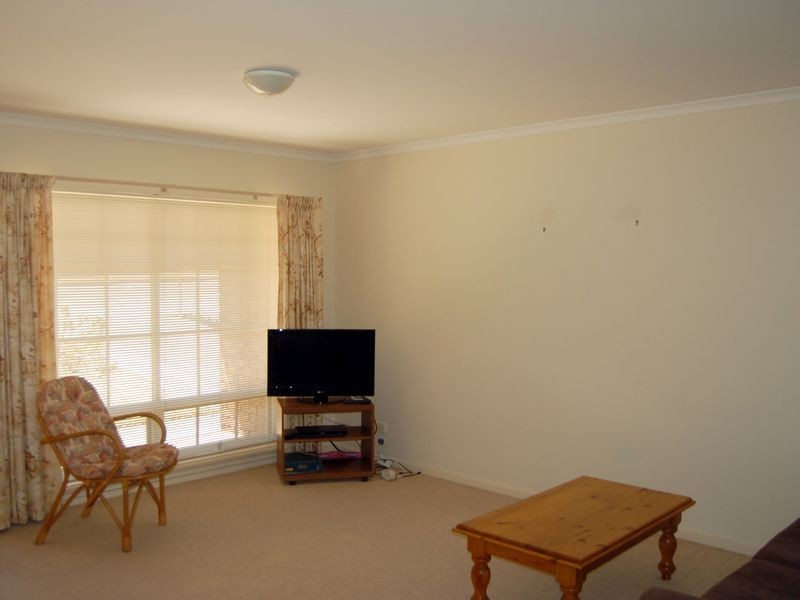 2/10 Carlyle Street, Victor Harbor SA 5211