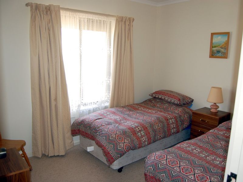 2/10 Carlyle Street, Victor Harbor SA 5211