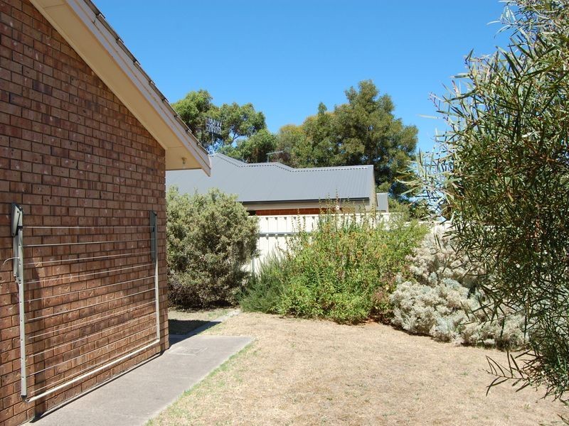 2/10 Carlyle Street, Victor Harbor SA 5211