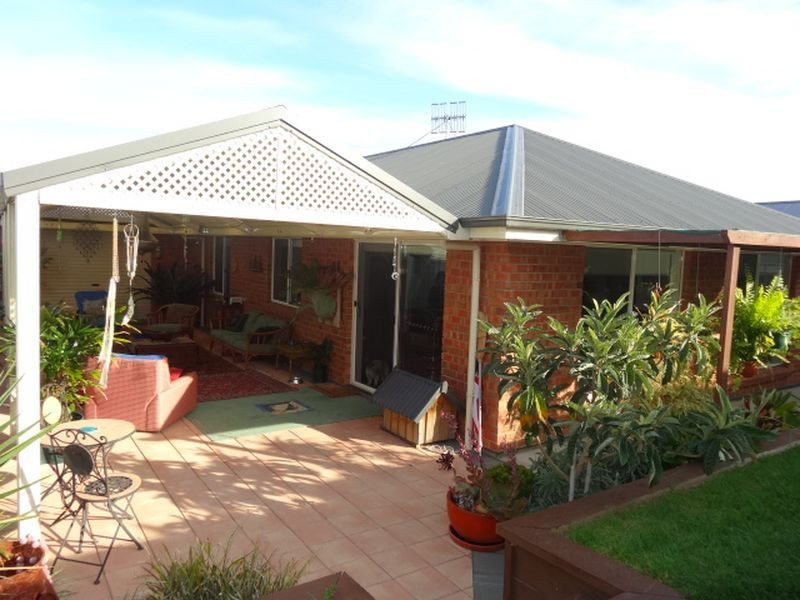 32 Wishart Crescent, Encounter Bay SA 5211