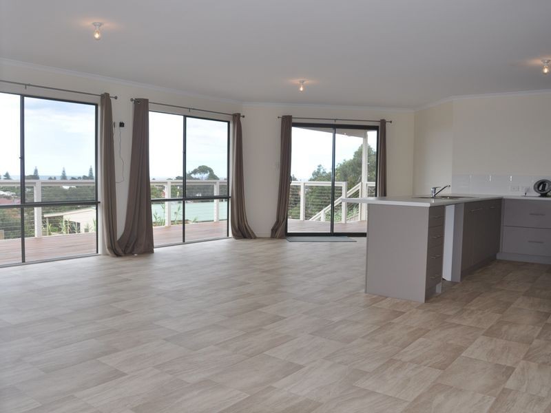 11 Lawson Street, Victor Harbor SA 5211