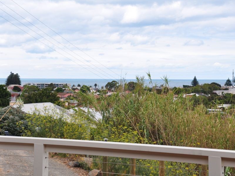 11 Lawson Street, Victor Harbor SA 5211