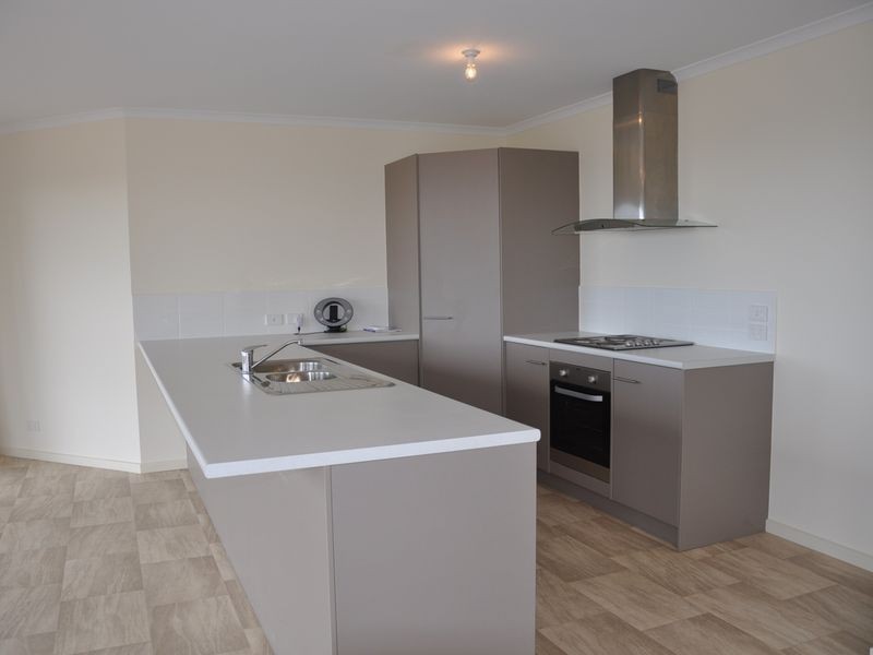 11 Lawson Street, Victor Harbor SA 5211