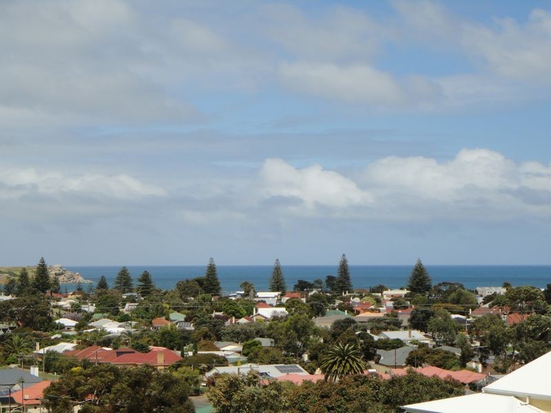 11 Lawson Street, Victor Harbor SA 5211