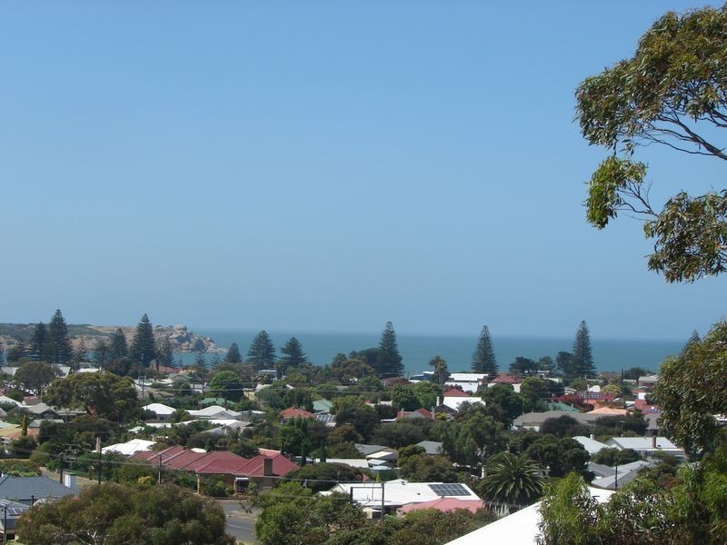 11 Lawson Street, Victor Harbor SA 5211