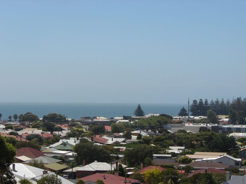 11 Lawson Street, Victor Harbor SA 5211