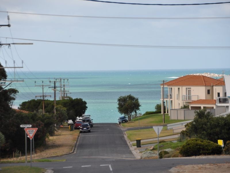 26 Alexander Street, Hayborough SA 5211