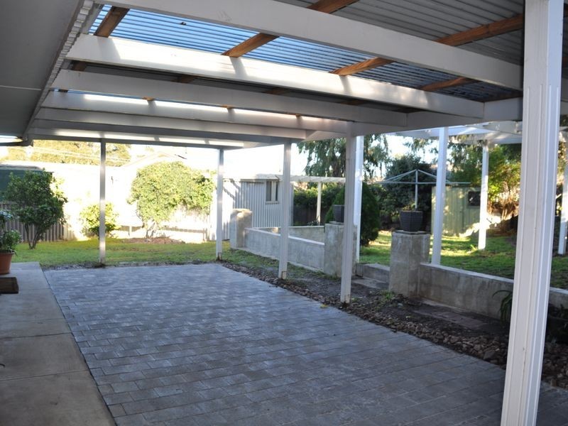 9 Warland Avenue, Victor Harbor SA 5211