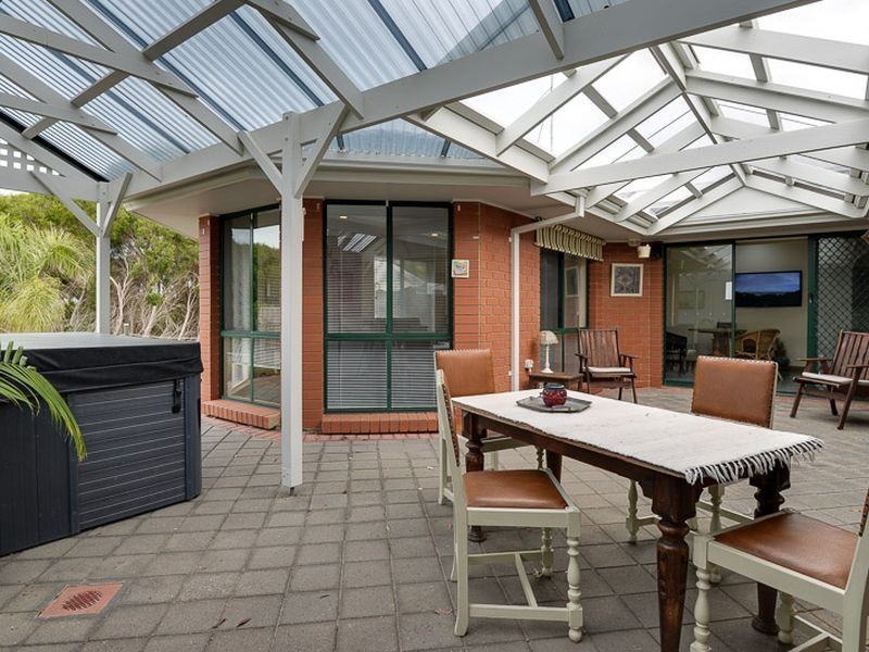 20 Stone Hut Circuit, Encounter Bay SA 5211