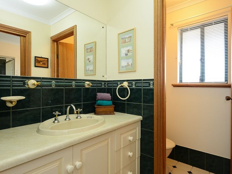 20 Stone Hut Circuit, Encounter Bay SA 5211