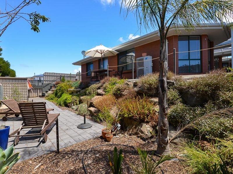 20 Stone Hut Circuit, Encounter Bay SA 5211