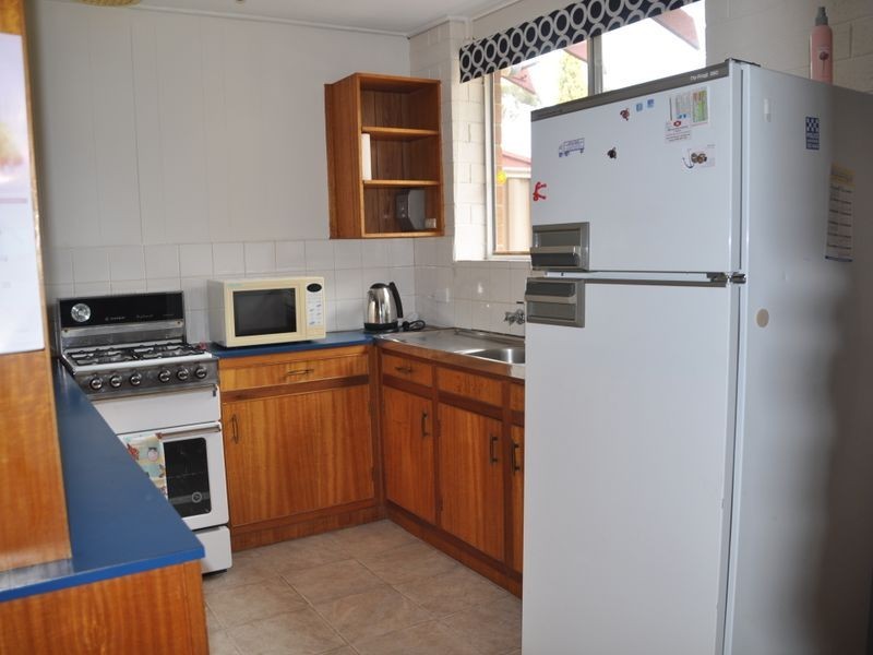 2/51 Grantley Avenue, Victor Harbor SA 5211