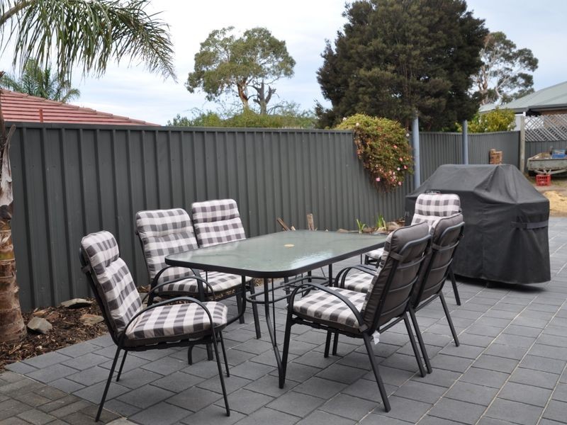 4 Yates Avenue, Hayborough SA 5211