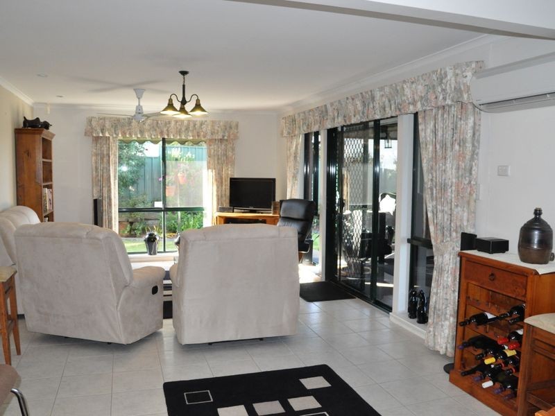 32 Southern Right Cres, Encounter Bay SA 5211