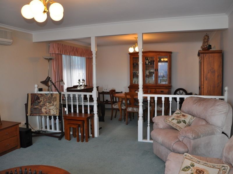 32 Southern Right Cres, Encounter Bay SA 5211