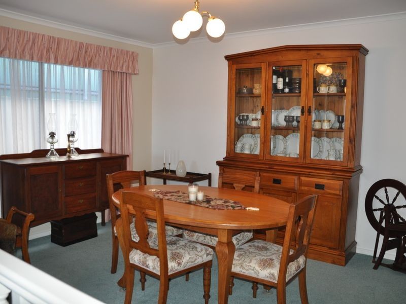 32 Southern Right Cres, Encounter Bay SA 5211