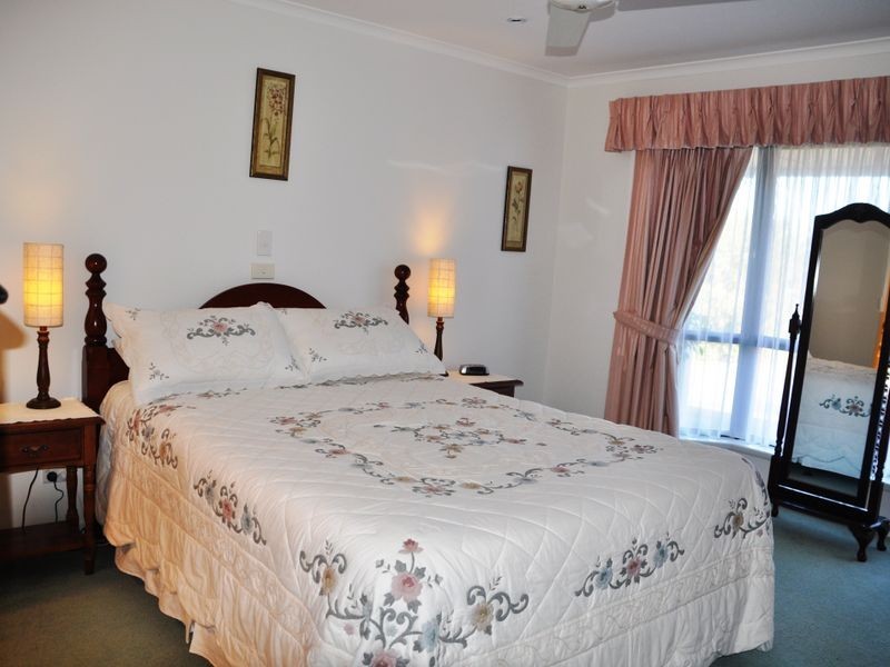 32 Southern Right Cres, Encounter Bay SA 5211