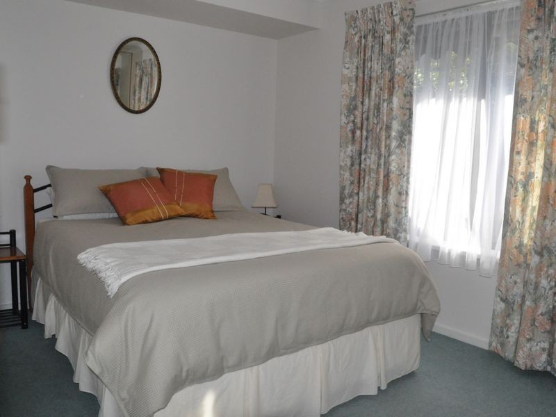 32 Southern Right Cres, Encounter Bay SA 5211