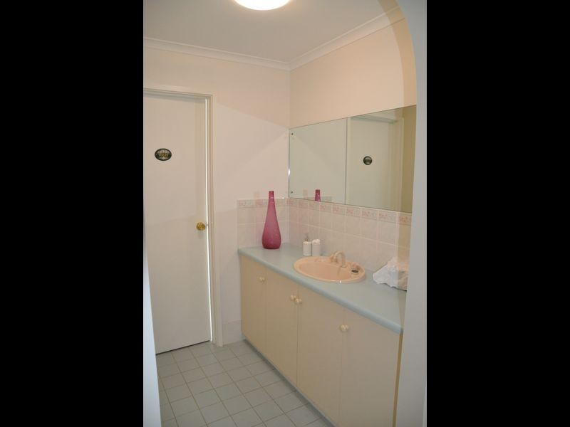 32 Southern Right Cres, Encounter Bay SA 5211