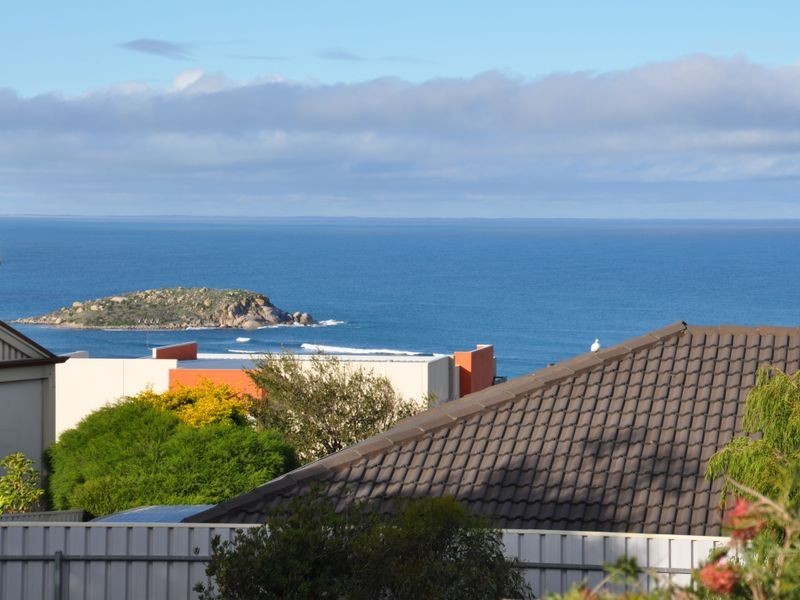 32 Southern Right Cres, Encounter Bay SA 5211