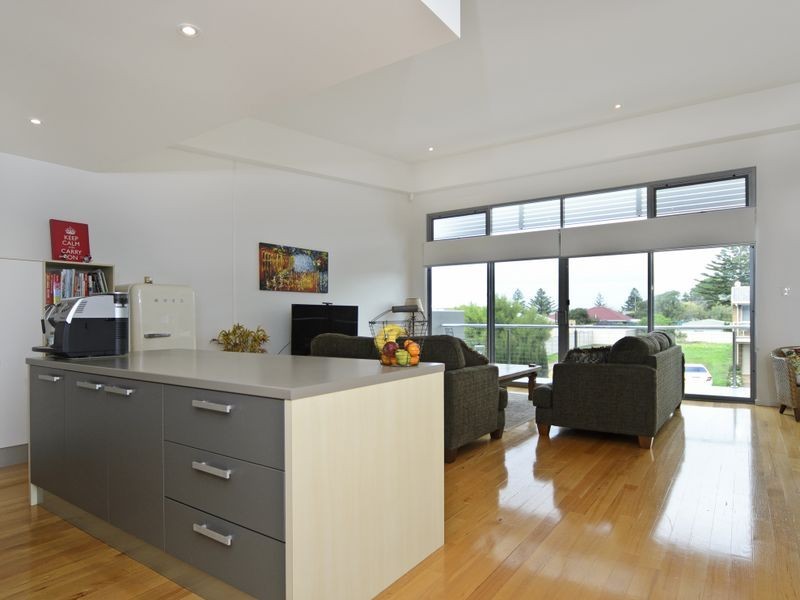 3/4 Wood Street, Encounter Bay SA 5211