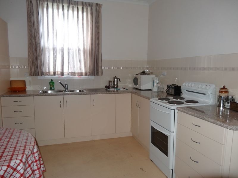 20 Sturt Street, Victor Harbor SA 5211