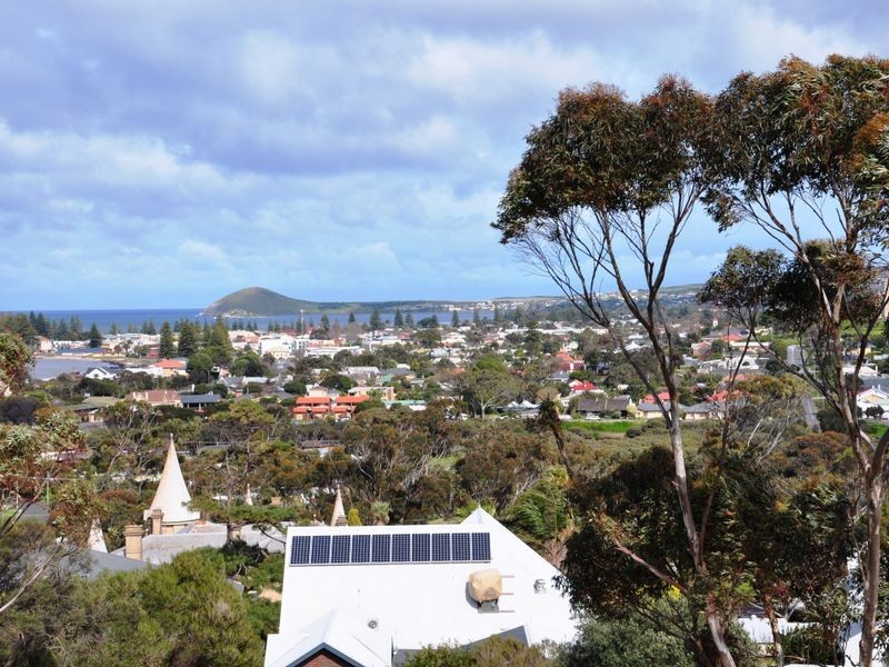 21 Honeyman Grove, Mccracken SA 5211